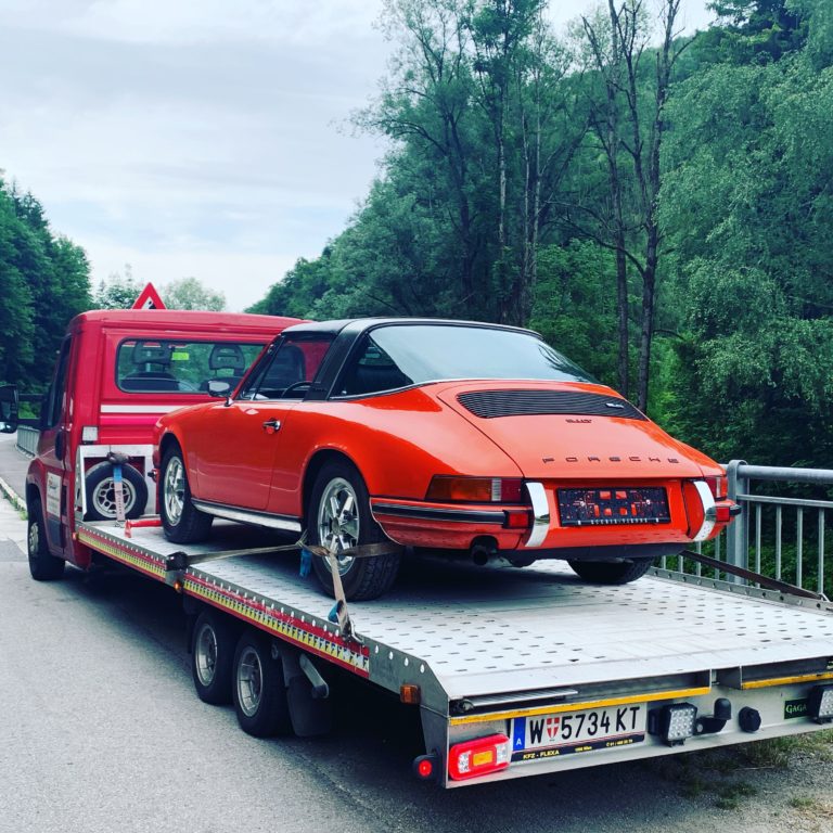 Autoüberstellung von Porsche Targa in Wien